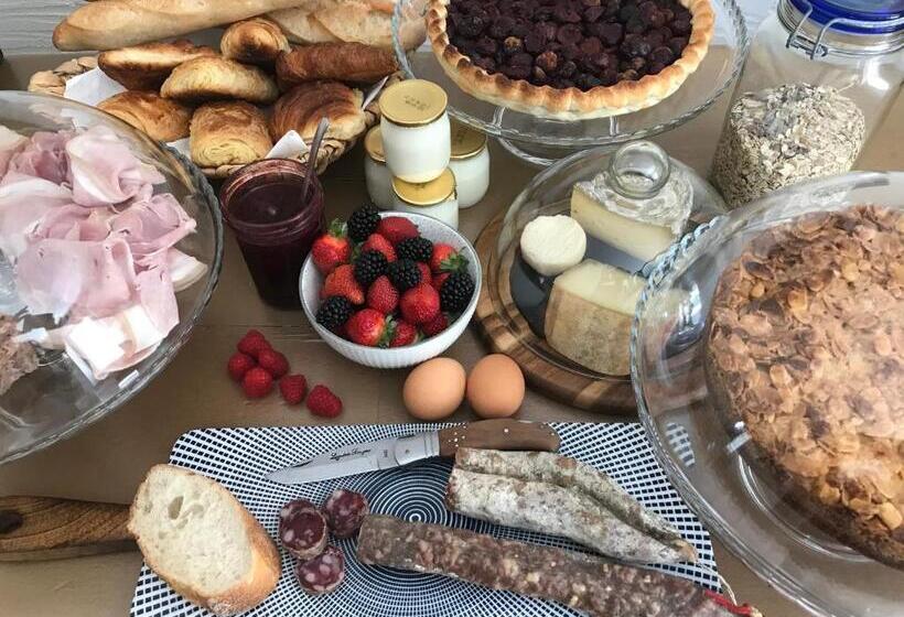 Номер Deluxe, Les Cailloux Dorés