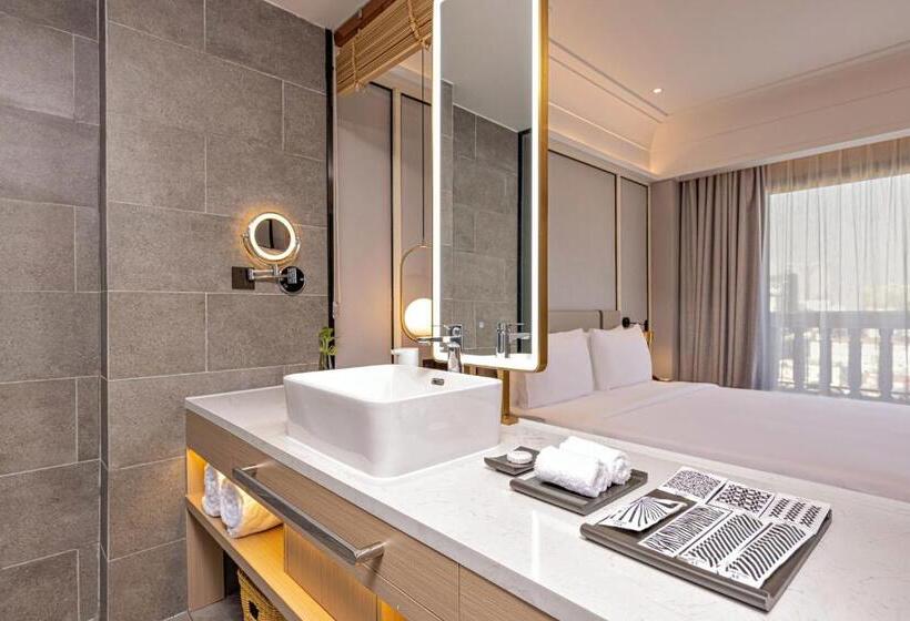سوییت خانوادگی, Maxx Phnom Penh Downtown By H World