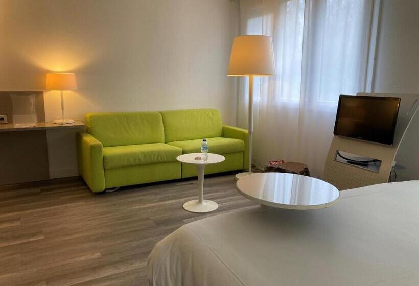Family Suite, Ibis Styles Lille Aeroport