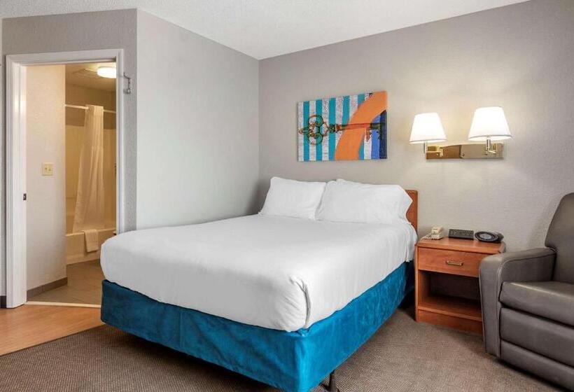 Номер Стандарт, Mainstay Suites Emporia