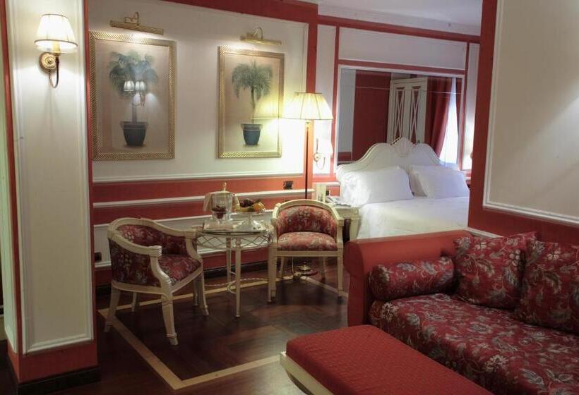 سوئیت جونیور با ماساژ آبی, Palazzo Alabardieri
