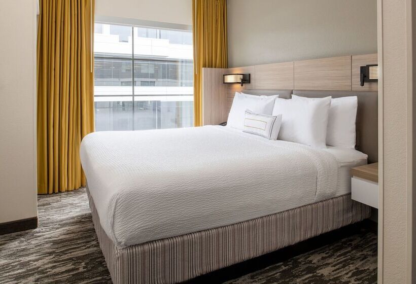 Executive Suite, Springhill Suites Seattle Downtown, South Lake Union