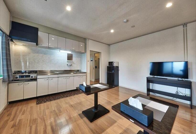 Quarto Familiar Deluxe, Okinawa City