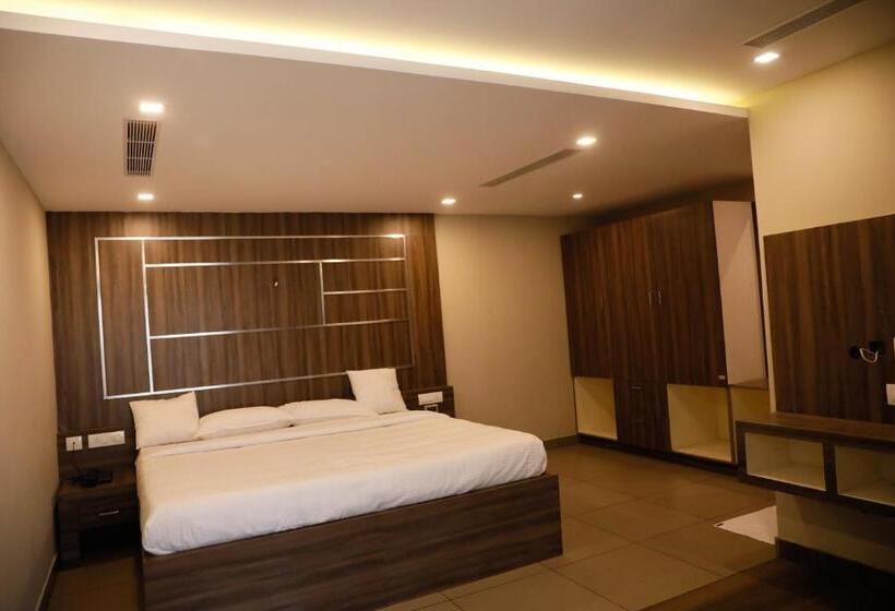 复式套房, U C Plaza