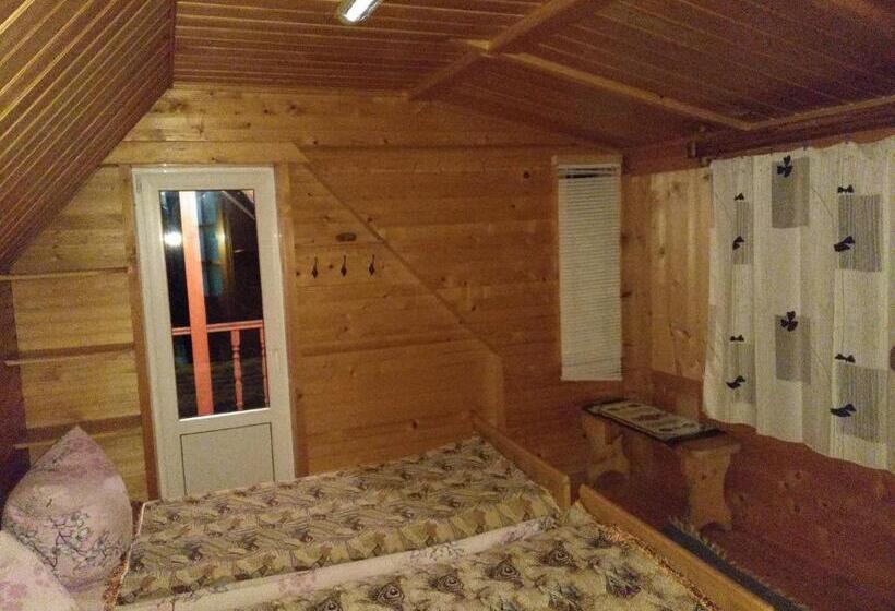 Номер Стандарт с Балконом, Sadiba Pid Skeleyu