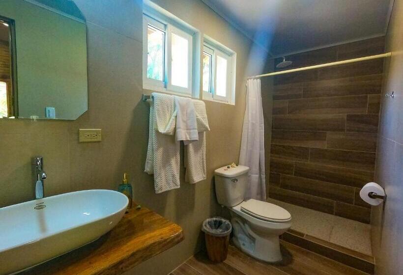 Трехместный Номер Комфорт, Hospedaje Yarisnori