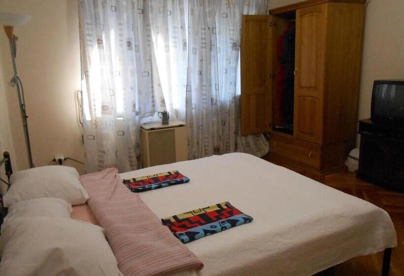 Трехместный Номер Стандарт с Балконом, Guest House Marketti