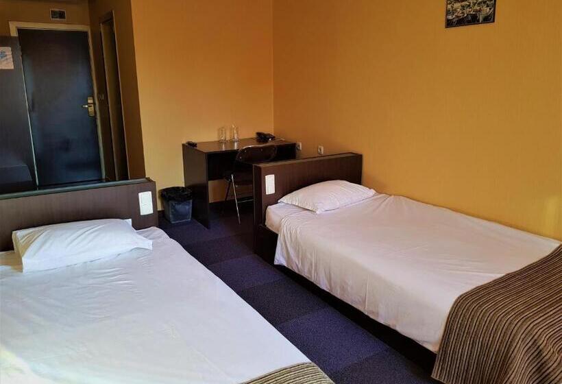 Номер Стандарт, Formula 1 Motel