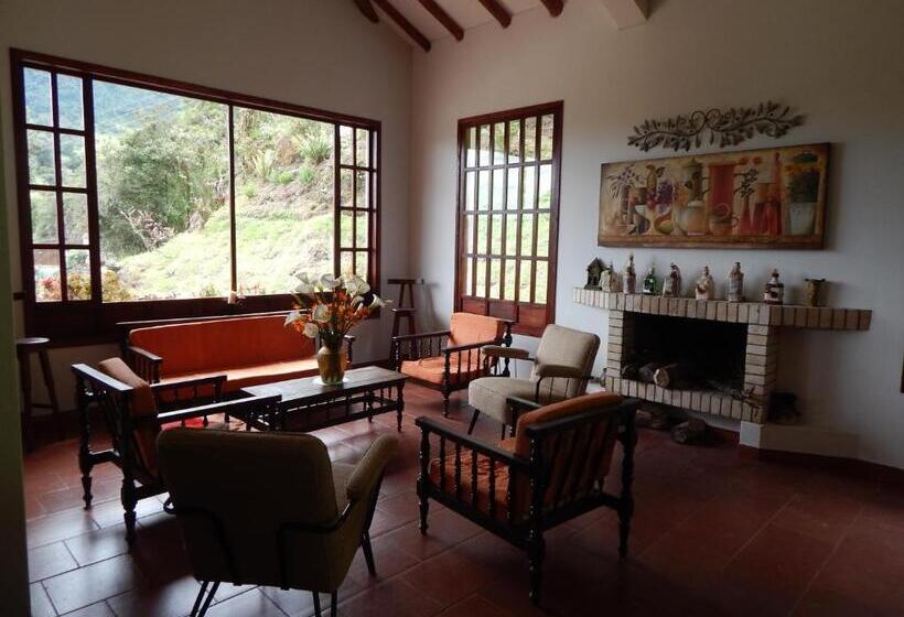 스탠다드 트리플 룸, Villa Del Moján