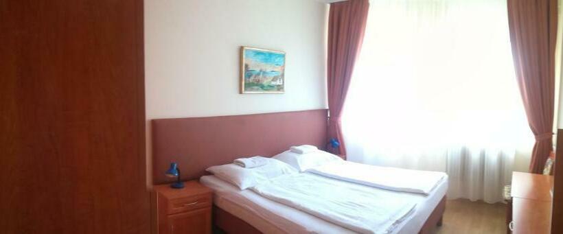Quarto Estandar, áldos Panzió