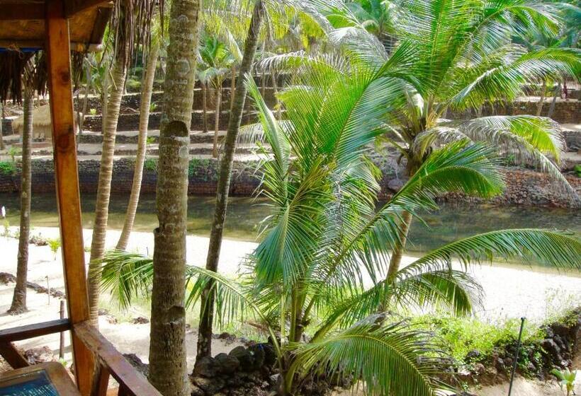 Хижина, Blue Lagoon Resort Goa