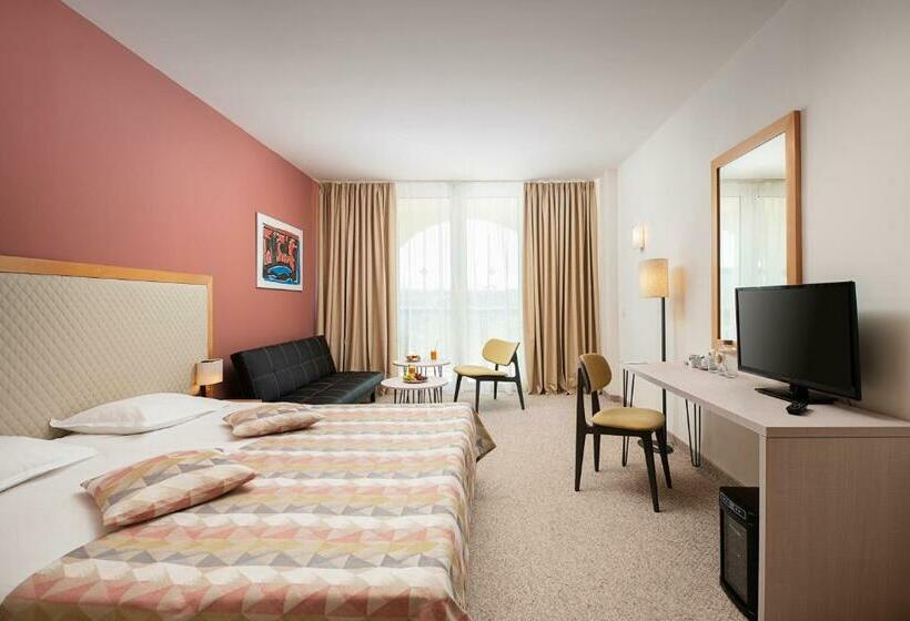 Номер Стандарт Боковой Вид на Море, Melia Sunny Beach All Inclusive