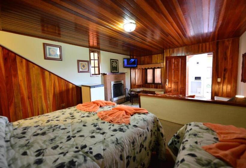 اتاق استاندارد چهارنفره با چشم‌انداز باغ, Pousada Valle Do Luar   Campos Do Jordao
