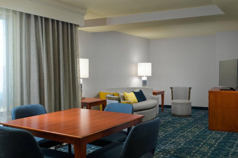 Suite Pat King, Courtyard San Diego Old Town