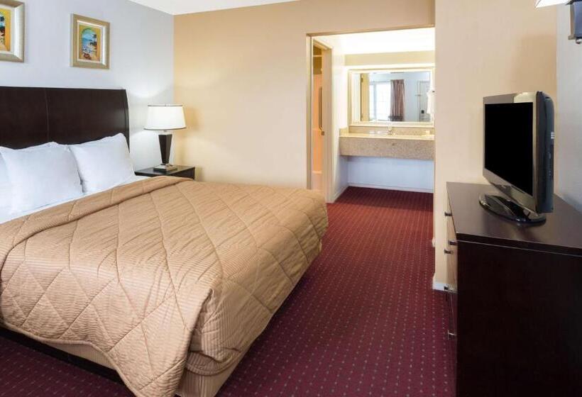 Номер Стандарт, Days Inn By Wyndham Newport Or
