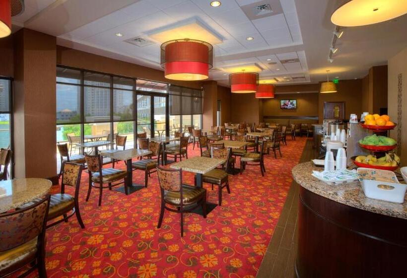 סוויטת דלוקס 2 חדרים, Ramada Plaza Resort & Suites By Wyndham Orlando Intl Drive