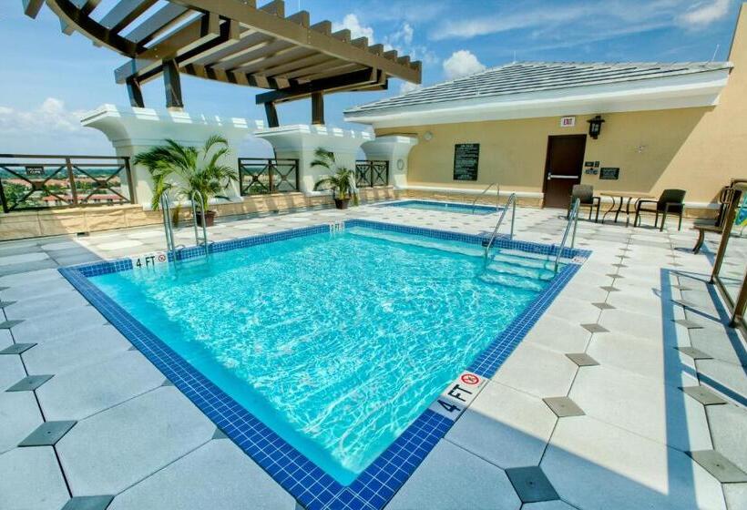 סוויטת קלאב, Ramada Plaza Resort & Suites By Wyndham Orlando Intl Drive