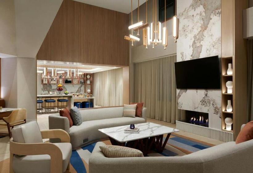 Quarto Clube Cama King, Kingston Marriott
