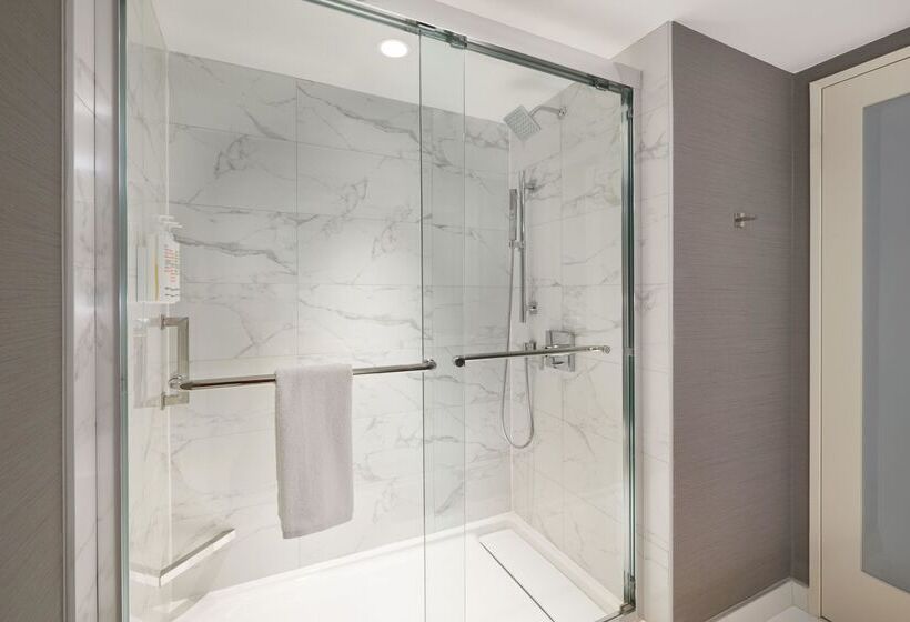 Quarto Executivo Cama King, Kingston Marriott