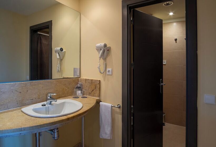 Quarto Estandar, Ohtels Islantilla