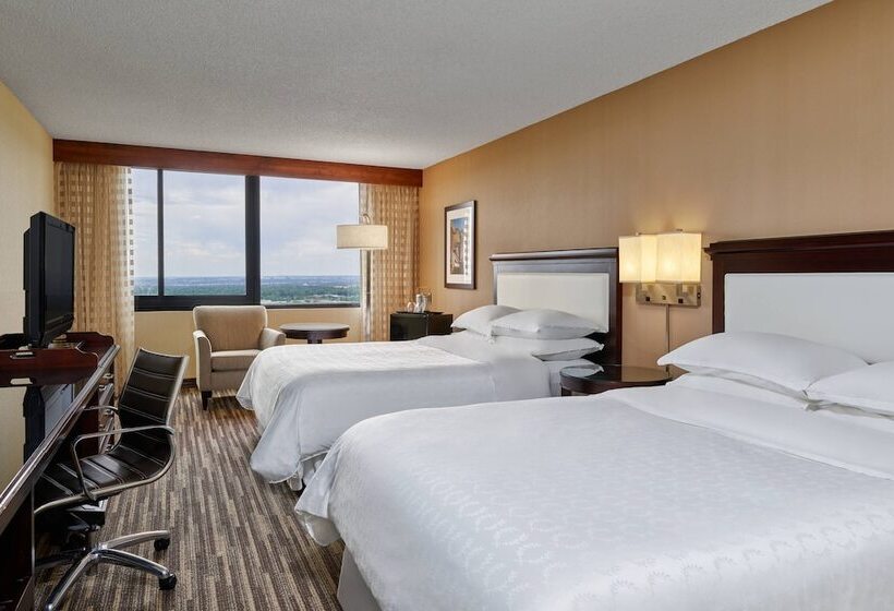 Номер Клуб, Sheraton Denver West