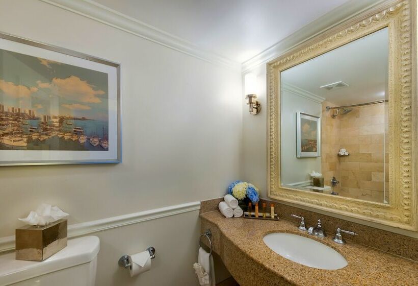 Номер Стандарт Двуспальная Кровать Вид на Море, The Shores Resort & Spa