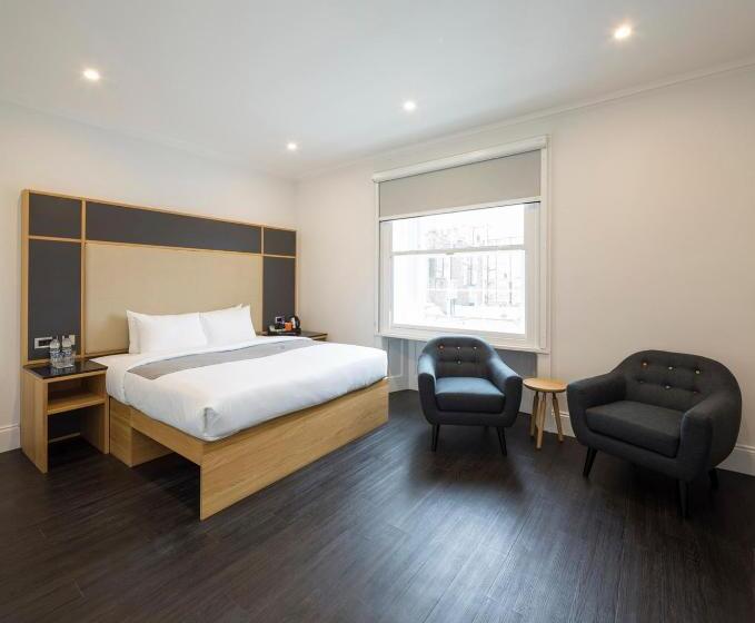 Полулюкс Клуб, The Z Hotel Gloucester Place