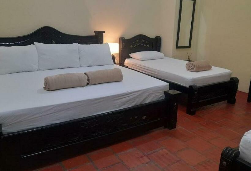 اتاق خانوادگی, Casa Vania En Mompoxx Centro Histórico Con Parqueadero En El