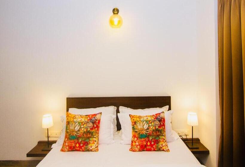 デラックスファミリールーム, Half Hotel, Calangute