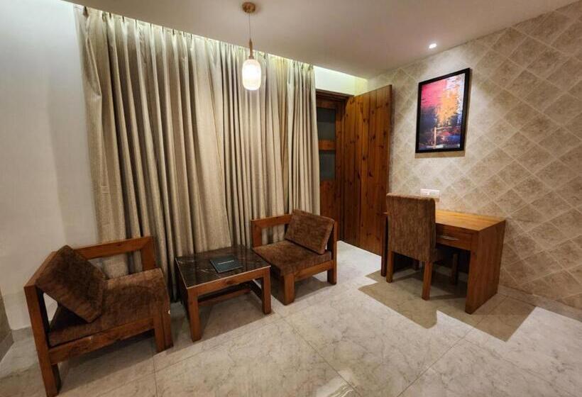 발코니 디럭스 룸, Golden Fern Resort