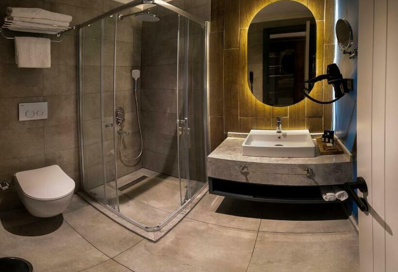 سوییت خانوادگی, Oksijen Zone Hotel & Spa