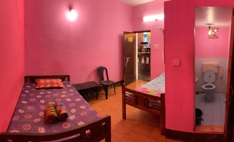 디럭스 룸, Guru Guest House