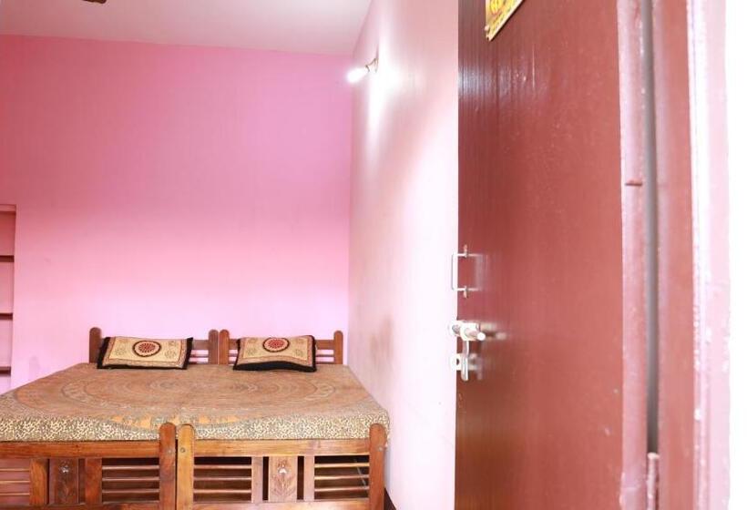 디럭스 룸, Guru Guest House