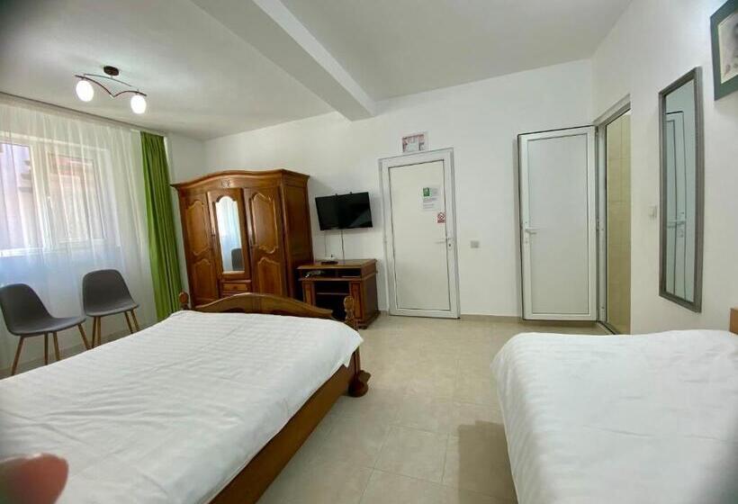 اتاق استاندارد سه نفره, Casa Double M, Vama Veche