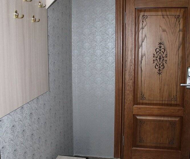 آپارتمان سوپریور 1 خوابه, Pyatnica