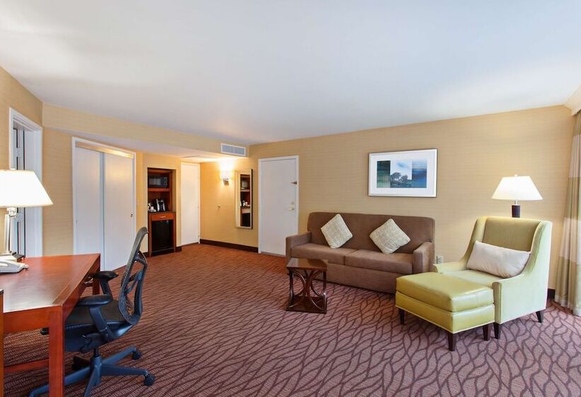 Люкс Кровать Квин, Hilton Garden Inn Monterey