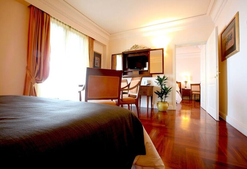 اتاق لوکس با چشم‌انداز دریا, Grand Hotel San Pietro Taormina