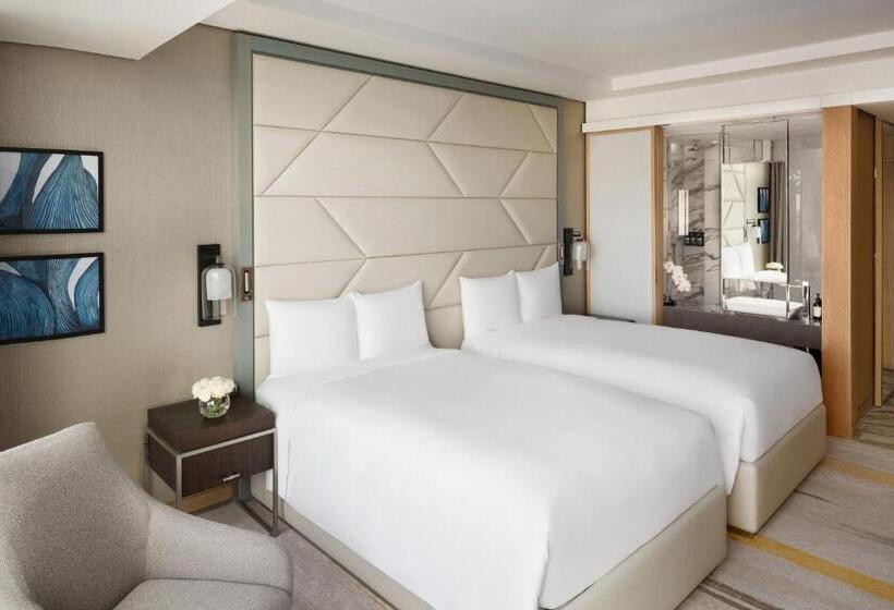 Номер Deluxe, Crowne Plaza   Jeddah Al Salam, An Ihg