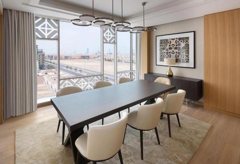 Люкс, Crowne Plaza   Jeddah Al Salam, An Ihg