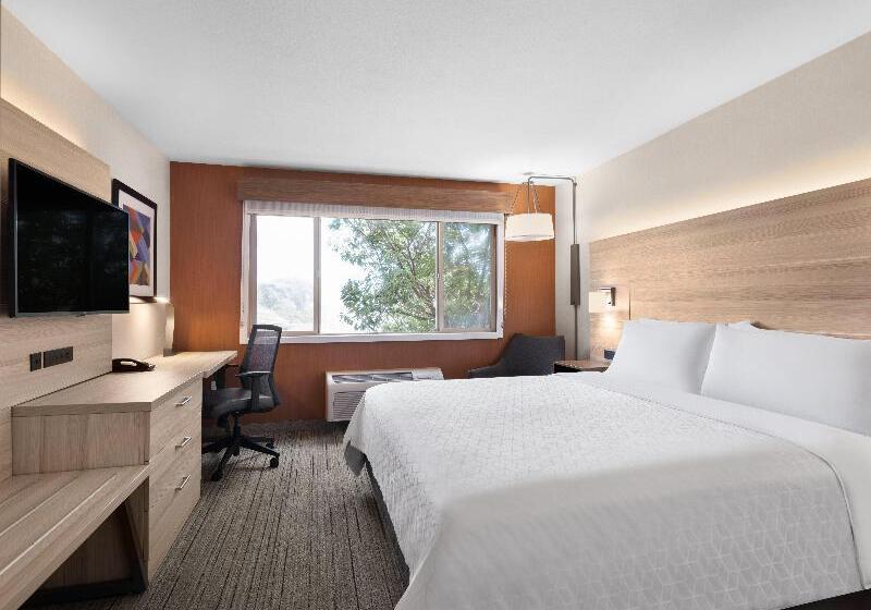 Стандартный Номер Кровать Кинг, Holiday Inn Express Fort Bragg, An Ihg