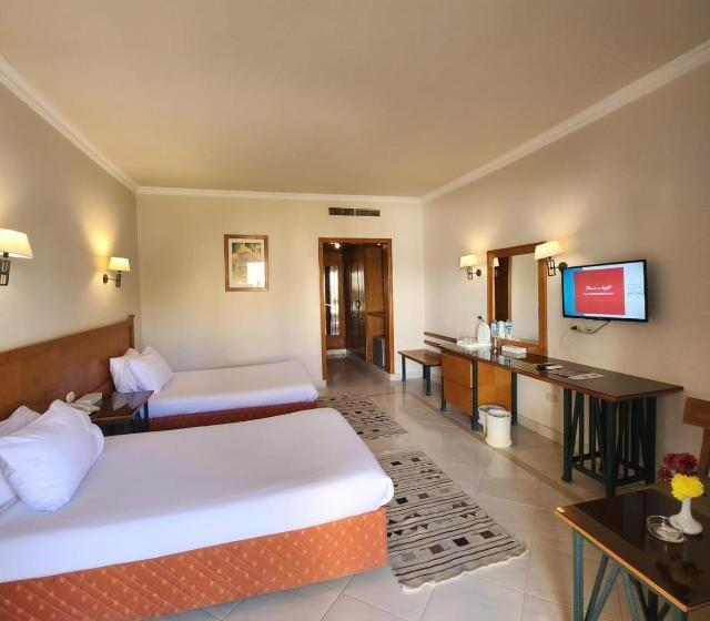 חדר סטנדרט נוף לגינה, Regina Resort And Aqua Park Hurghada