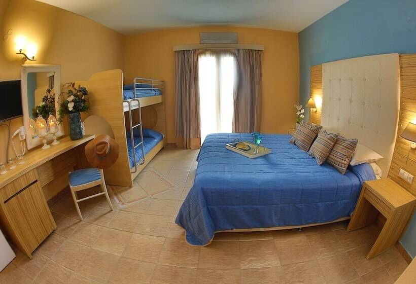 Четырехместный Номер Классик, Dolphin Bay Family Beach Resort
