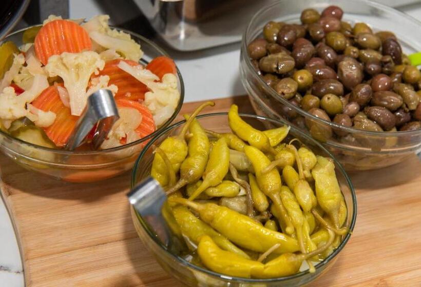 패밀리 룸, Coral Matala