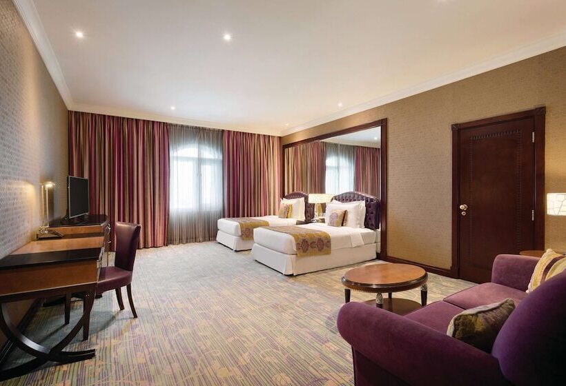 Executive Room, Grand Regency Doha, Trademark Collection By Wyndham