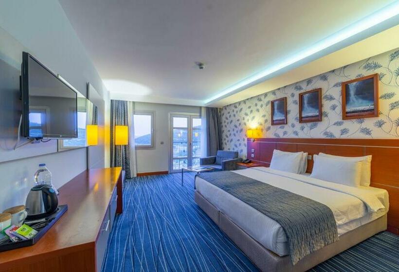 Quarto Estandar, Duja Bodrum