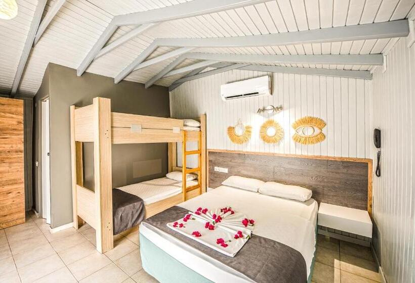 スタンダード４人部屋, Leda Beach