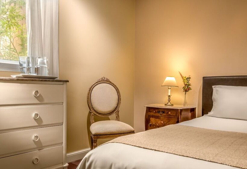 اتاق لوکس, 248 Finisterra