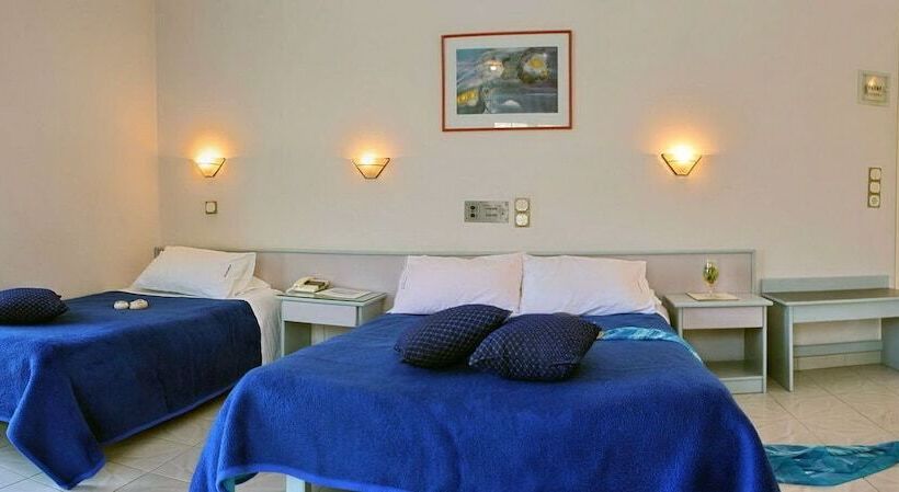 غرفة قياسية ثلاثية, Aphrodite Beach