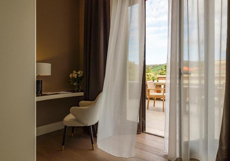Номер Deluxe с Террасой, Grand Hotel Castrocaro Longlife Formula