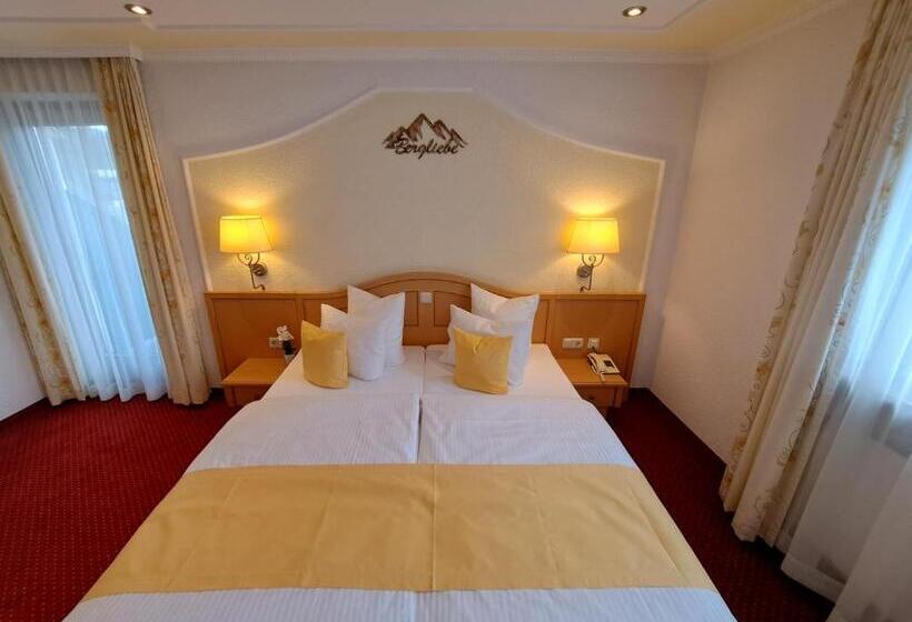 标准间带阳台, Schedlers Löwenhotel Garni
